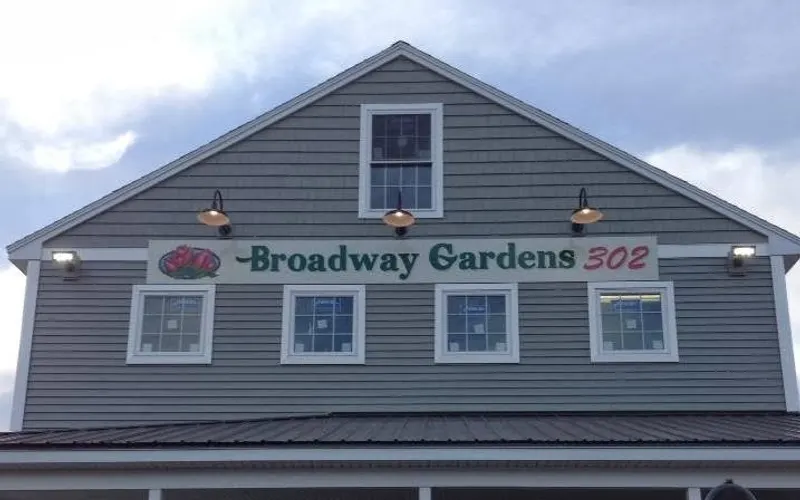 Broadway Gardens Greenhouses 302 — Garden center