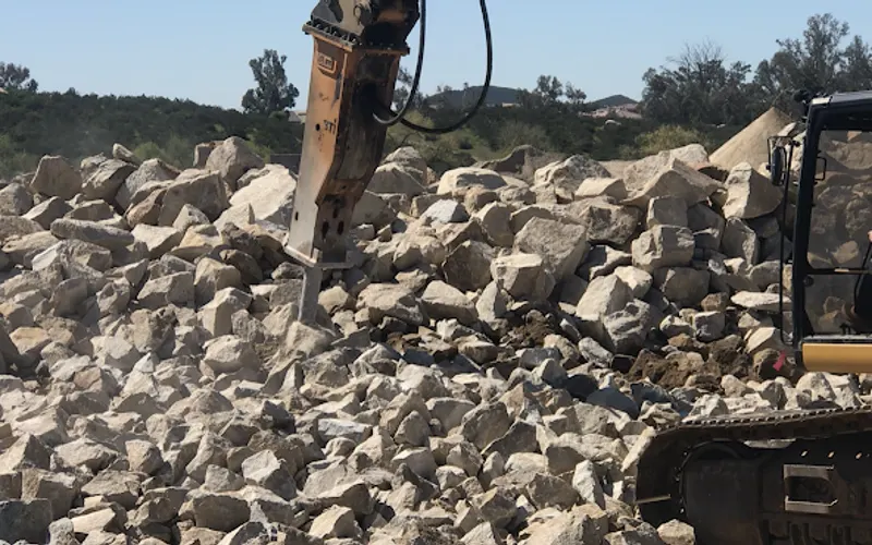 Maverick Rock Breaking — Construction machine rental service