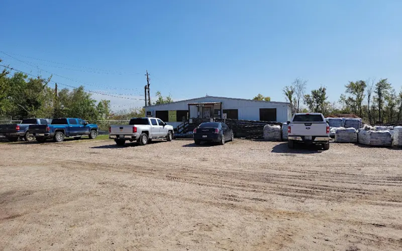 Living Earth - Beaumont Highway — Mulch supplier