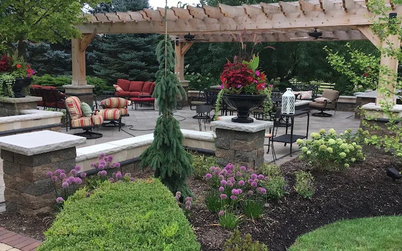 Lockhart's Landscaping & Maintenance, Inc. — Landscaper
