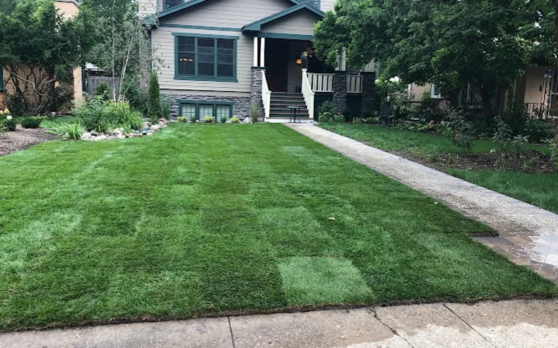 R & G Almanza Landscape Inc — Landscaper