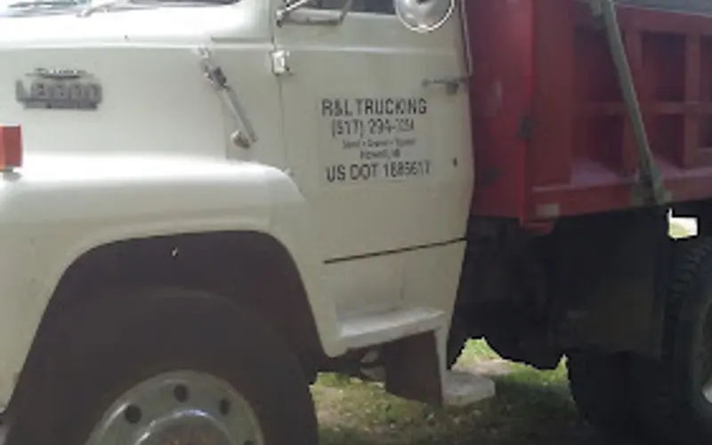 R&L Trucking — Sand & gravel supplier
