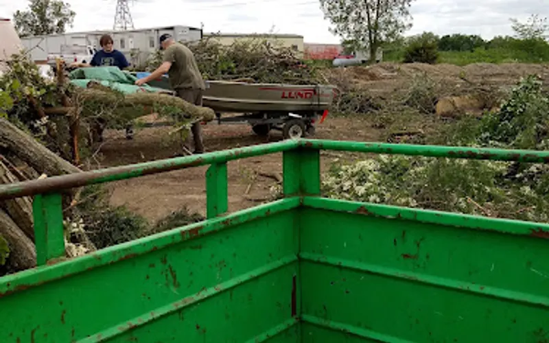 Dean's Eco-Green Recycling, LLC — Mulch supplier
