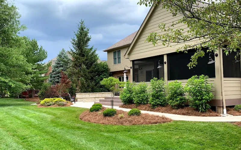 Cincinnati Pine Straw Mulch - CPM — Mulch supplier