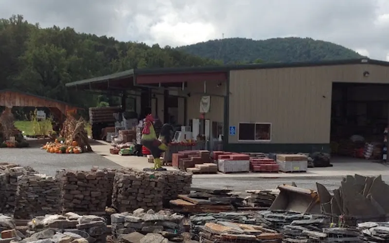 Tim Edwards Landscaping — Mulch supplier
