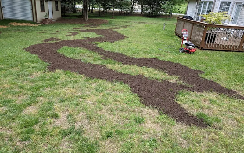 CJ Mulch and More — Mulch supplier