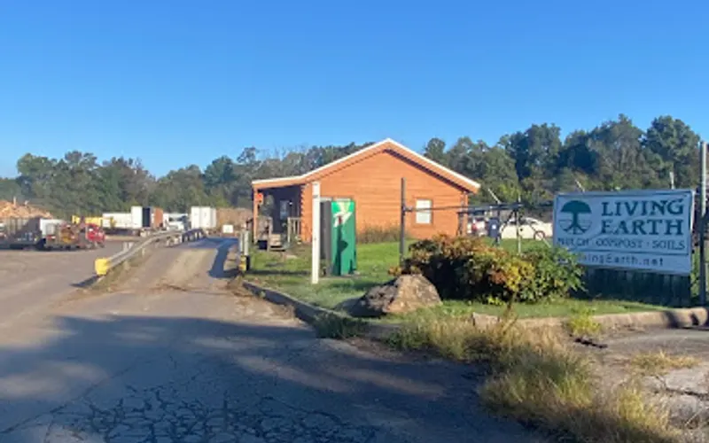 Living Earth - West Knoxville — Mulch supplier