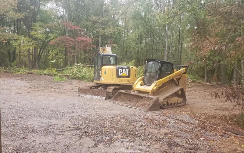 Thornhill Trucking — Excavating contractor