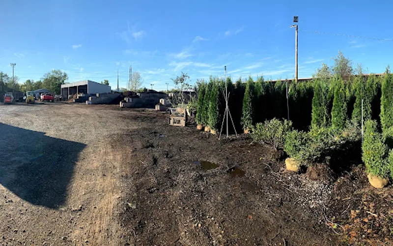 Nature's Mulch and Landscape Supply — Garden center