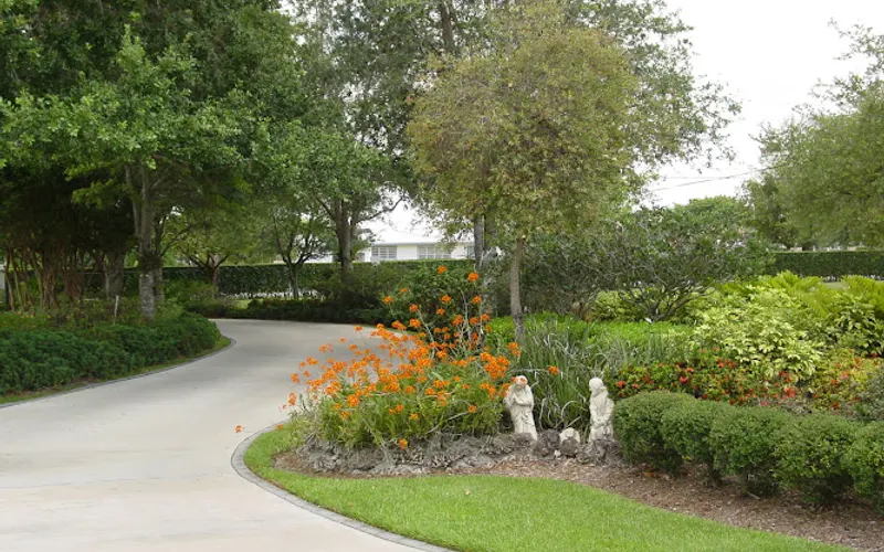 Davis Landscaping and Maintenance — Landscaper