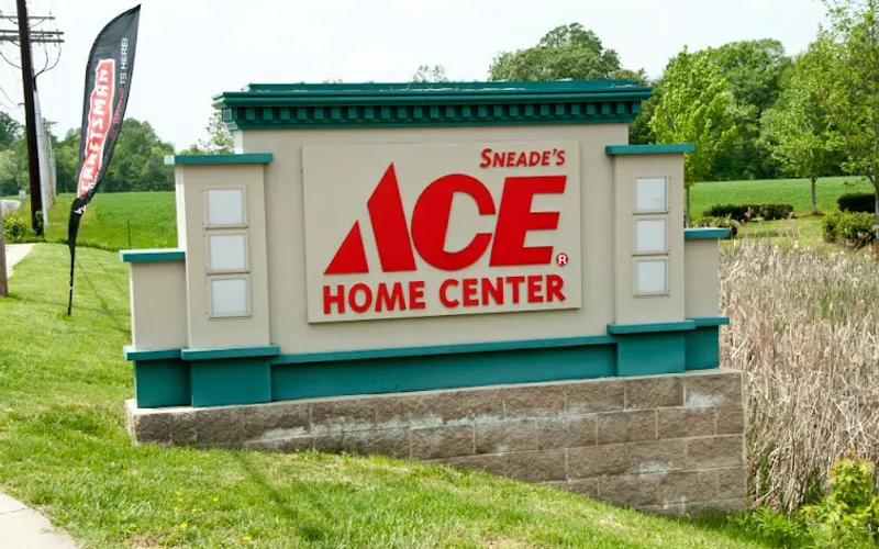 Sneade's Ace Home Center — Hardware store