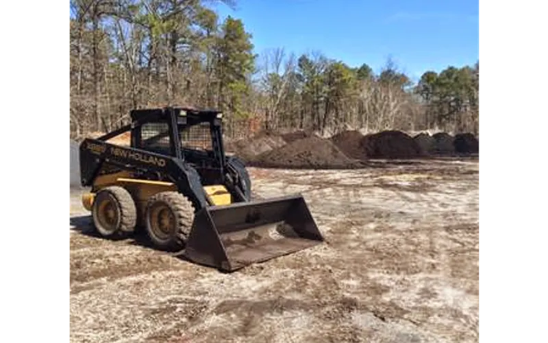 Distinctive Lawns Inc. Garden Center & Landscape Supply — Garden center