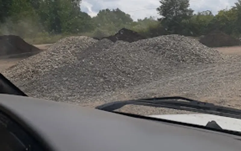 Airport Sand & Gravel Co Inc — Mulch supplier