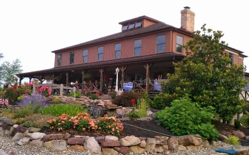 Glyndon Gardens — Garden center