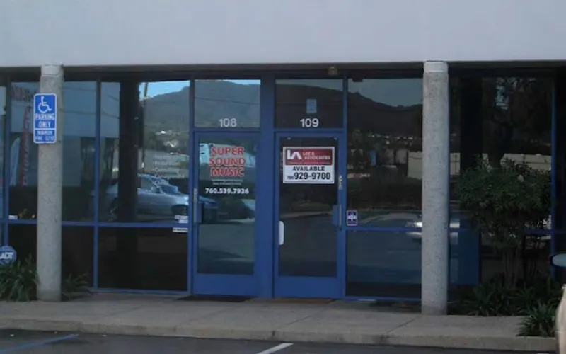 LawnLift Lawn Paint Warehouse — Landscaping supply store