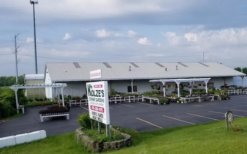 Kolze's Corner Gardens — Garden center