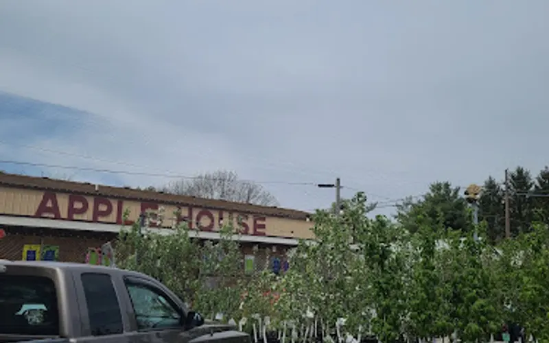 Blooms Bros Landscape & Garden Center — Garden center