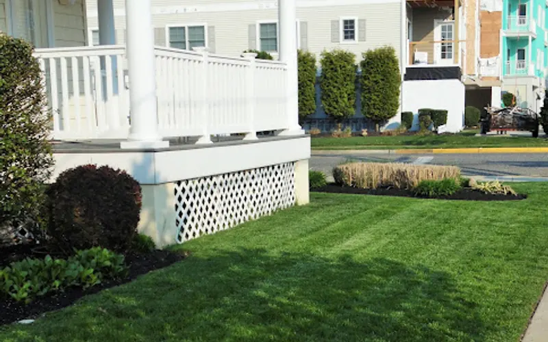 Murphy's Lawn Care & Landscaping — Lawn care service