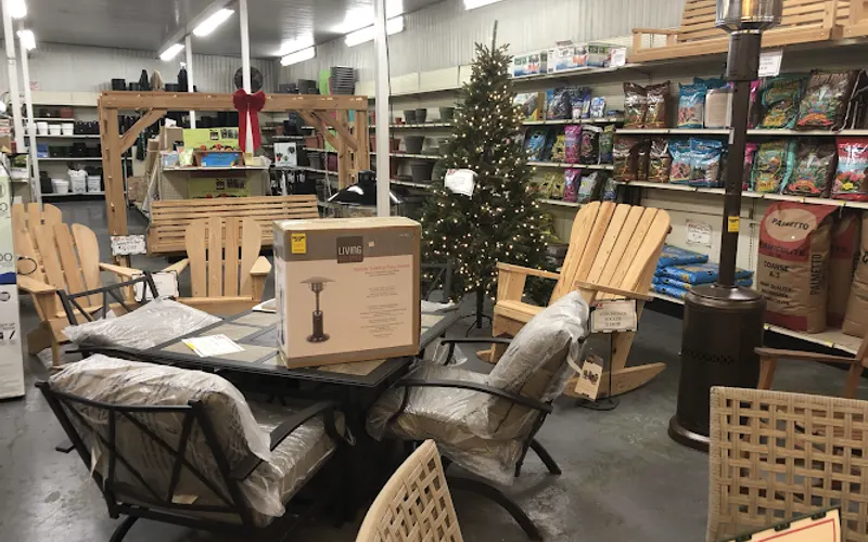 Hall's Nursery & ACE Hardware — Hardware store