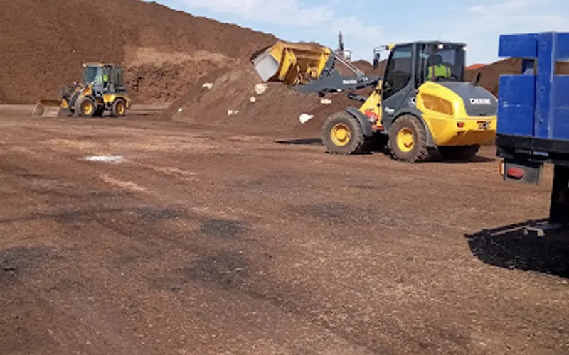 Living Earth - Dallas — Topsoil supplier