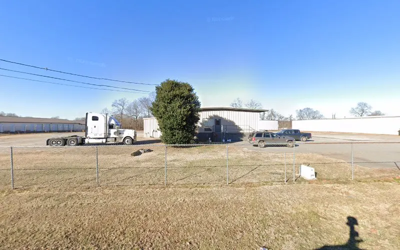 Red Dirt Road Trucking — Trucking company