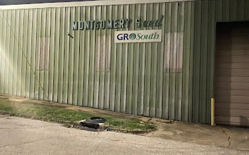 Grosouth — Landscaping supply store