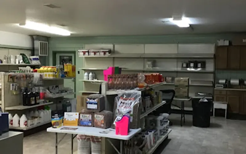 Chippewa Farm Supply — Animal feed store