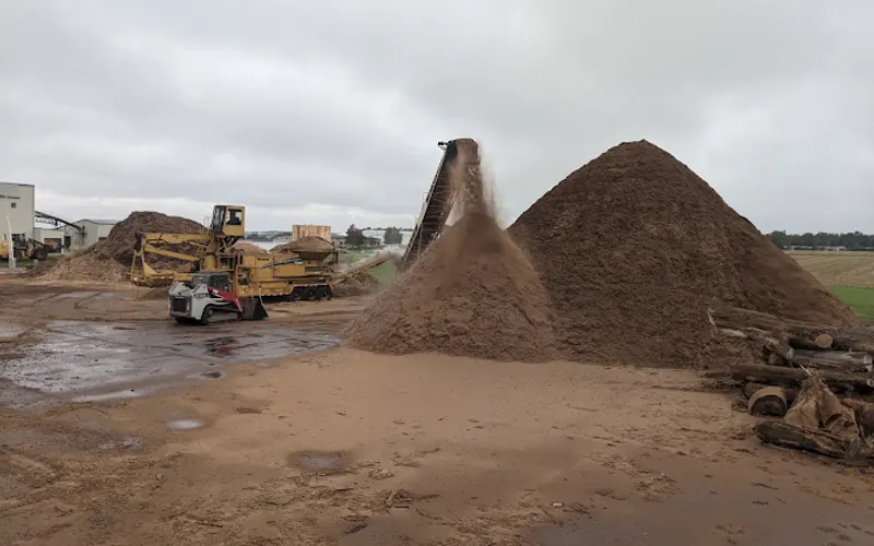 Oak Bros TreeCycle — Topsoil supplier