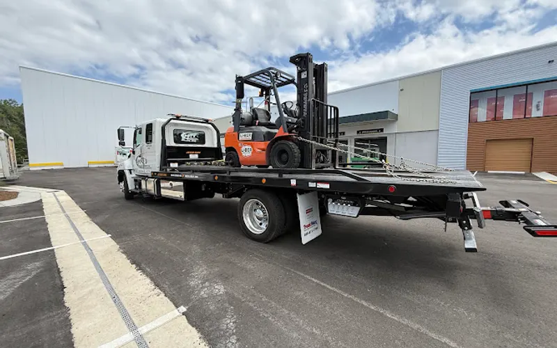 Leo T's Towing and Recovery Inc. — Towing service