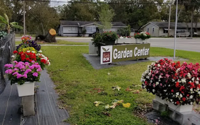 EarthBox Garden Center — Garden center