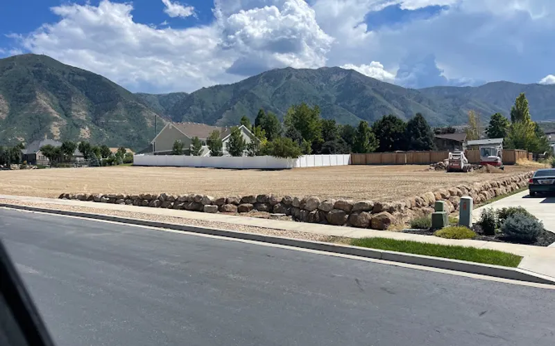 Rocks & Stuff LLC — Landscaper