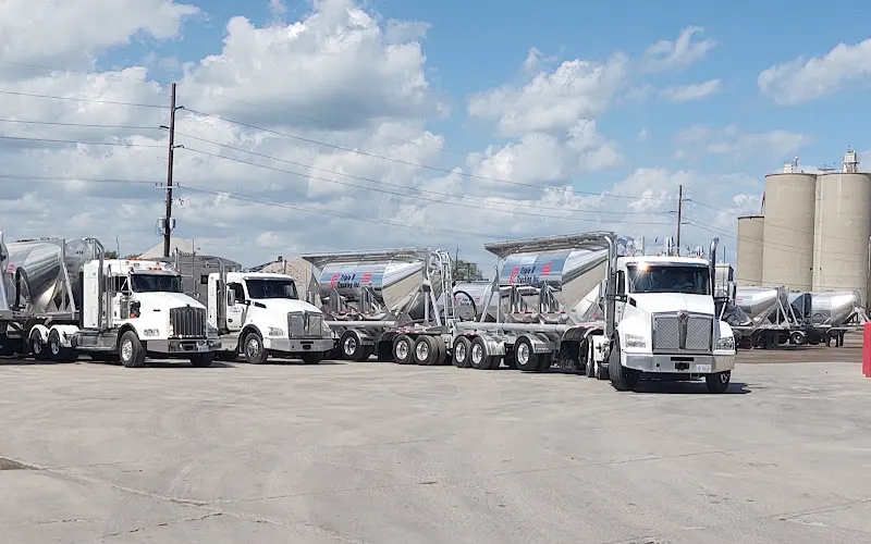 Triple R Trucking — Trucking company