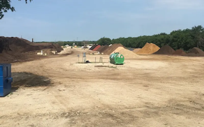Living Earth - Aubrey/Celina — Topsoil supplier