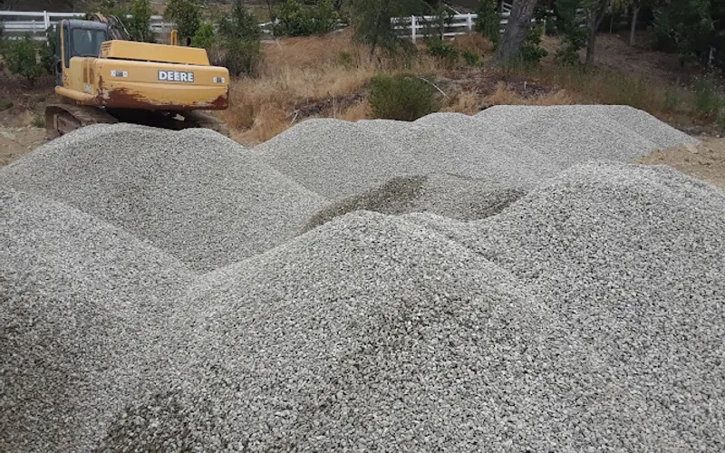 502 Sand & Gravel — Sand & gravel supplier