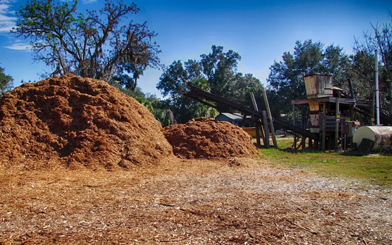J & S Cypress Inc — Mulch supplier