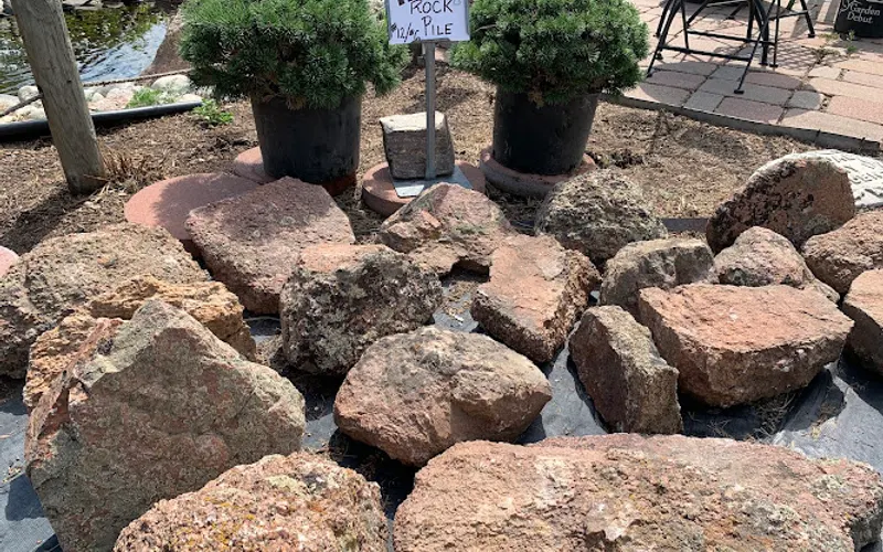 Hilltop Gardens — Landscaping supply store