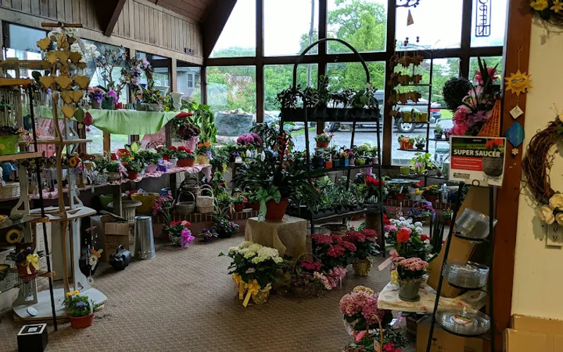 Perry's Florist — attractions