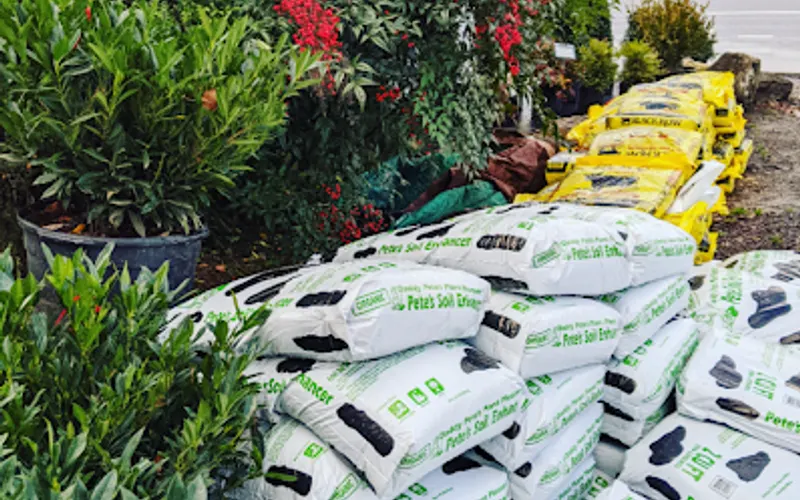 Townside Gardens — Garden center