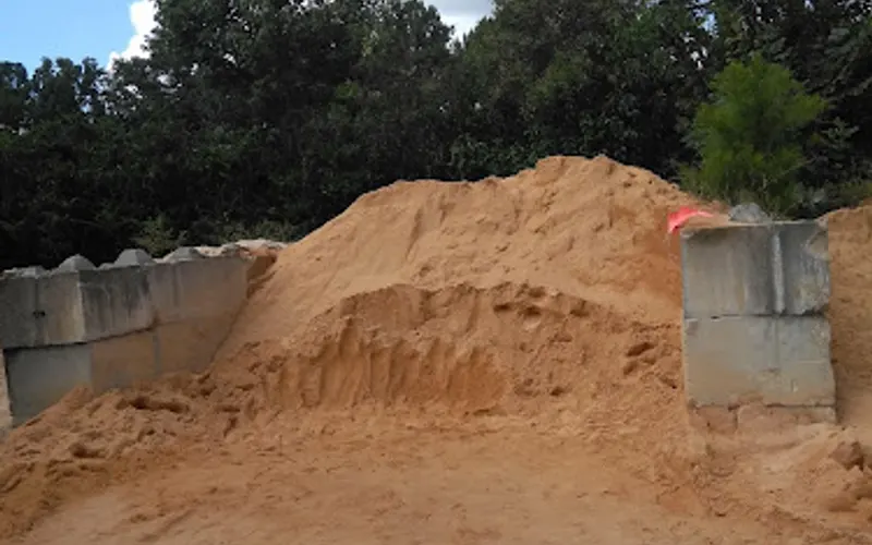 Dirt Cheap Sand Rock & Mulch Inc — Sand & gravel supplier