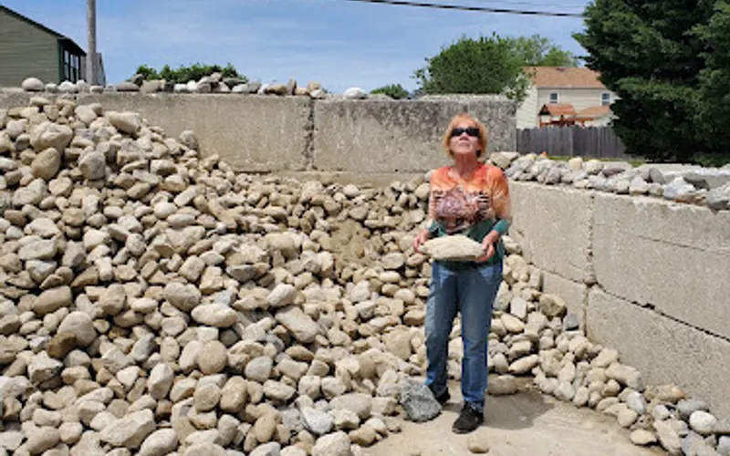 Big Boulder Stone Co — Topsoil supplier