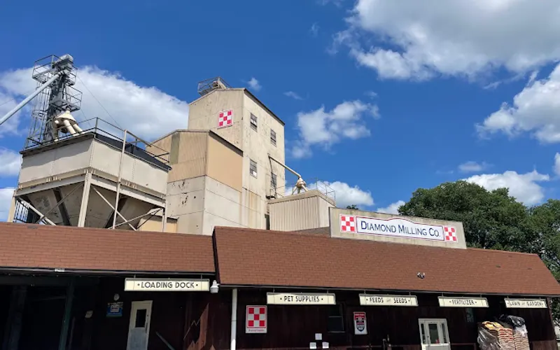 Diamond Milling Co Inc — Pet supply store