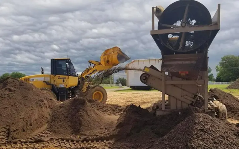 F & S Dirt — Mulch supplier