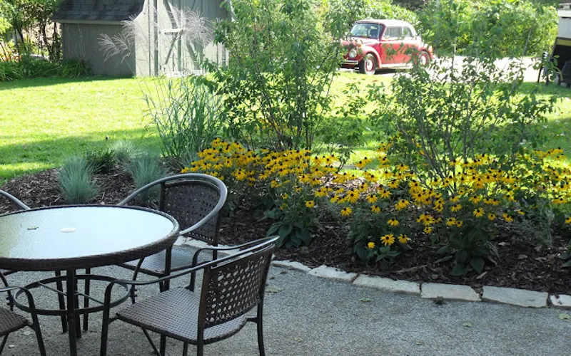 Bay de Noc Lawn Care and Landscaping — Lawn care service