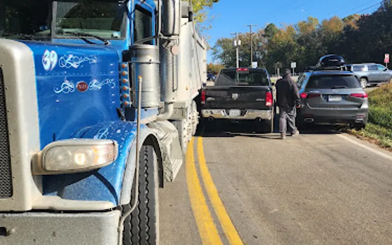 R S Thomas Hauling Inc — Trucking company