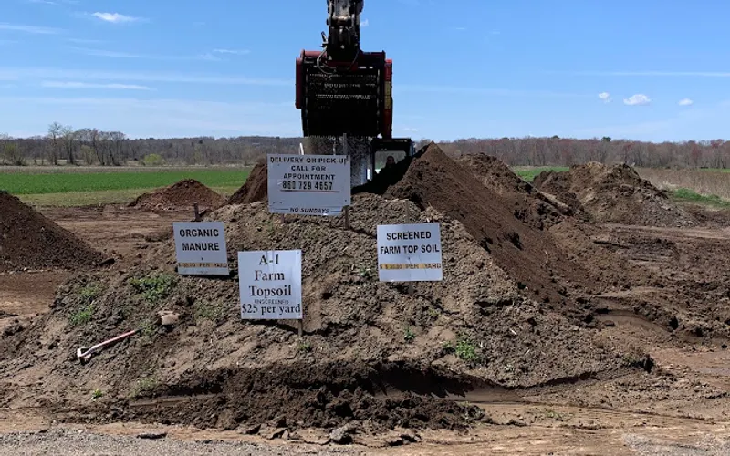Double M Yard Supply LLC — Topsoil supplier