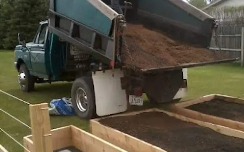 Jason Hicks Inc — Topsoil supplier