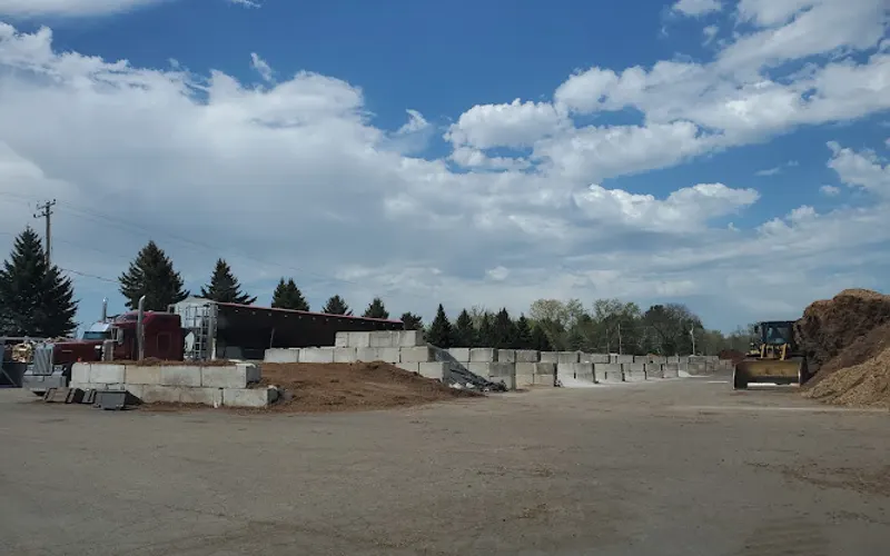 Oconomowoc Landscape Supply — Landscaping supply store