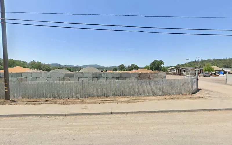 Mendocino Earth Products — Topsoil supplier