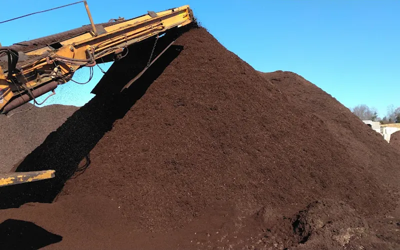 Guers Topsoil & Mulch Products LLC — Topsoil supplier