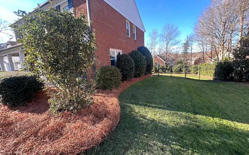 5 Brothers Pinestraw&Mulch LLC — Mulch supplier